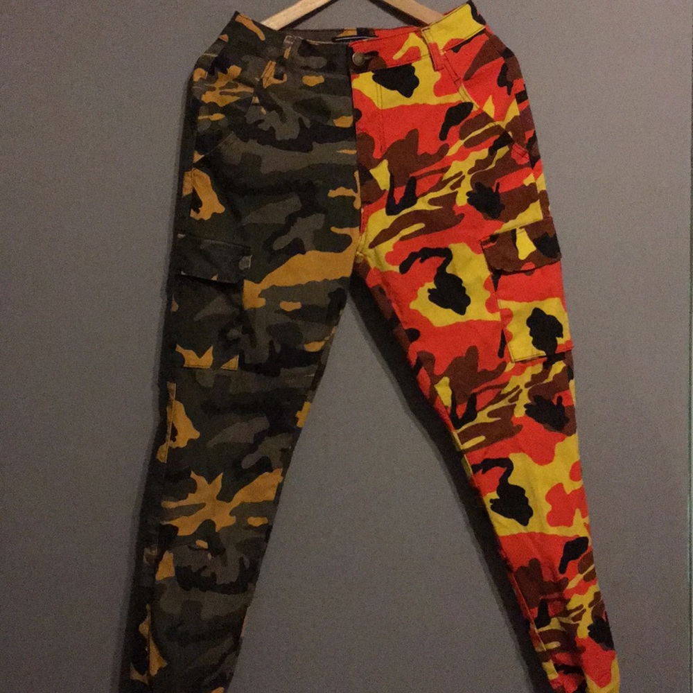 Americana Bazi Half Orange Camo Pants